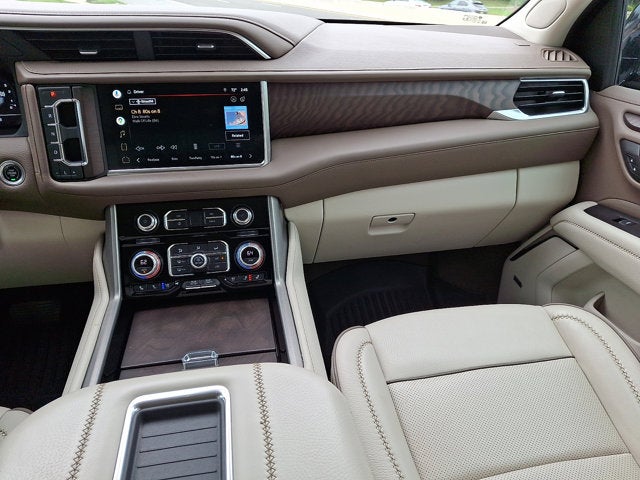 2022 GMC Yukon Base