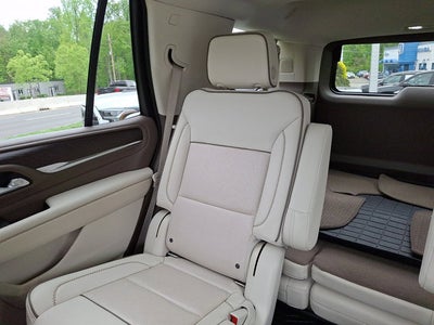 2022 GMC Yukon Base