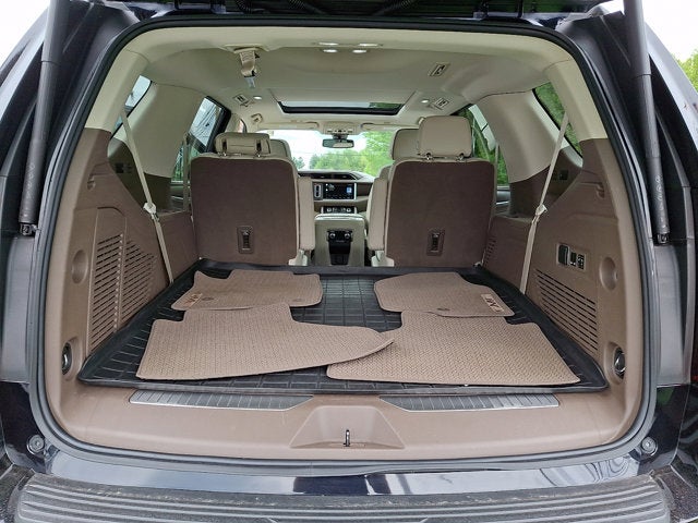 2022 GMC Yukon Base