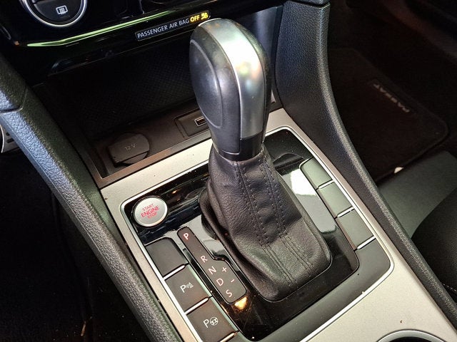 2022 Volkswagen Passat 2.0T Limited Edition