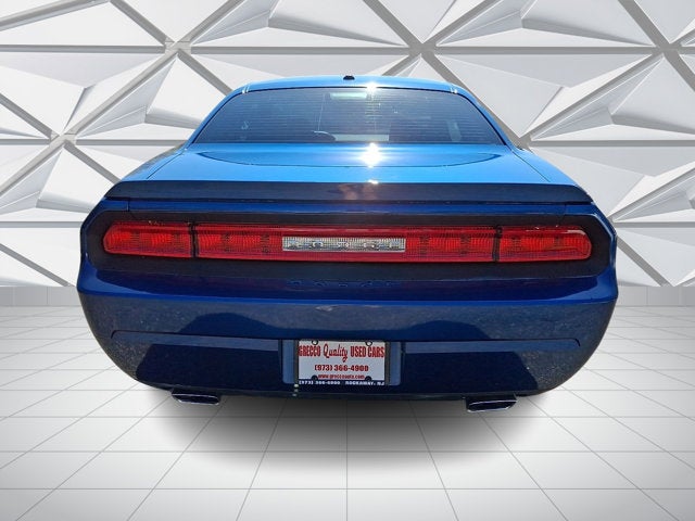 2009 Dodge Challenger Base