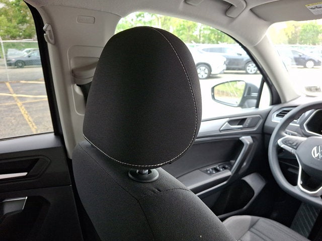 2022 Volkswagen Tiguan Base