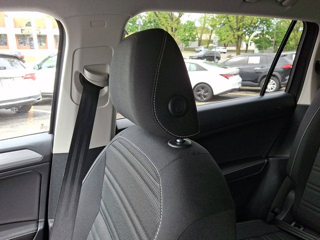 2022 Volkswagen Tiguan Base