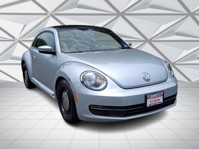2014 Volkswagen Beetle 2.5L w/Sun
