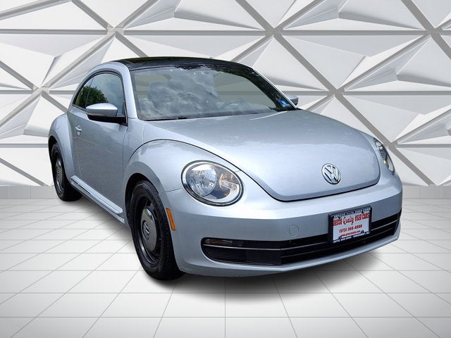 2014 Volkswagen Beetle 2.5L w/Sun