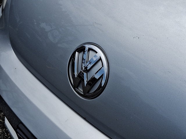2014 Volkswagen Beetle 2.5L w/Sun