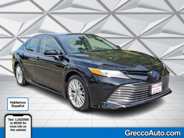 2020 Toyota Camry Hybrid XLE