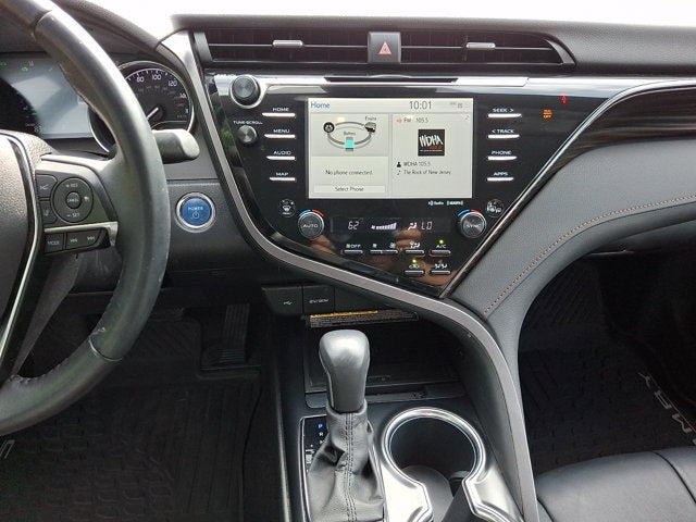 2020 Toyota Camry Hybrid XLE