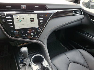 2020 Toyota Camry Hybrid XLE