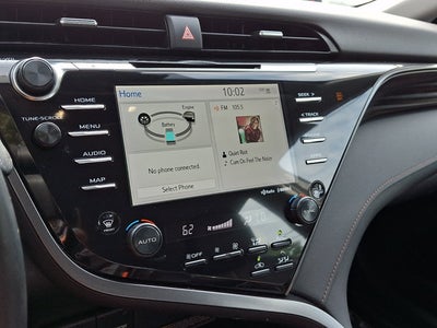 2020 Toyota Camry Hybrid XLE