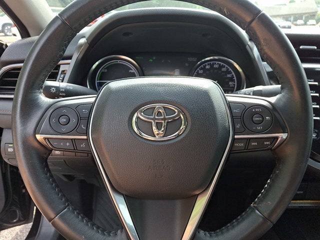 2020 Toyota Camry Hybrid XLE