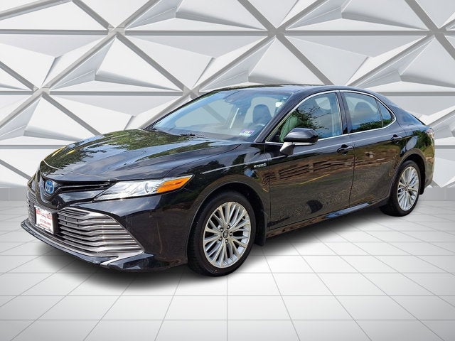 2020 Toyota Camry Hybrid XLE
