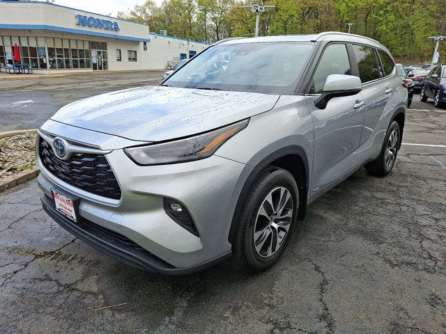 2023 Toyota Highlander Base