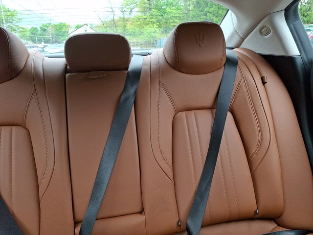 2021 Maserati Ghibli 
